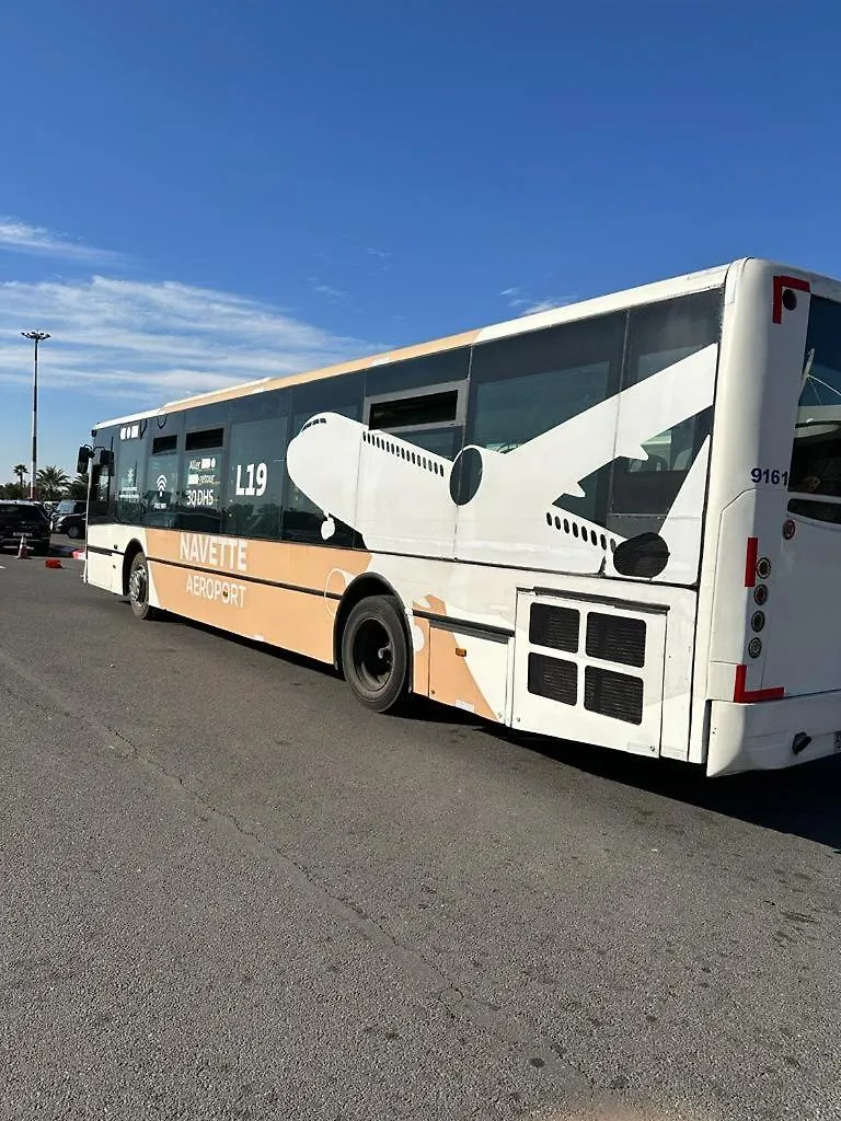 Le 44 Face A La Gare Ctm Et A 10Mn De L'Aeroport Apartment Marrakesh